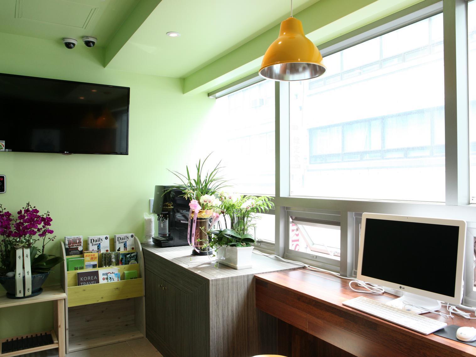 K Stay Guesthouse Myeongdong First Сеул Экстерьер фото