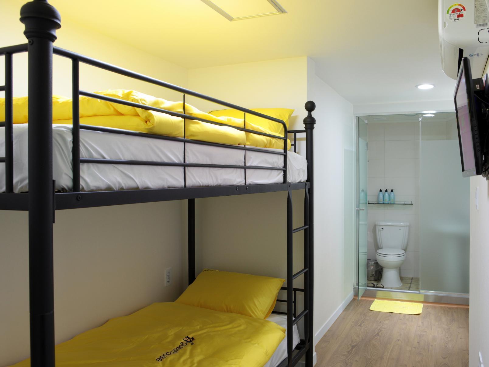 K Stay Guesthouse Myeongdong First Сеул Экстерьер фото